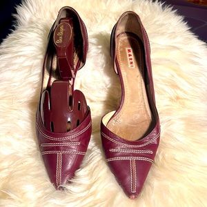 Marni d’orsay flats. Burgundy with cream topstitching. Size 38. Size 8. Used con